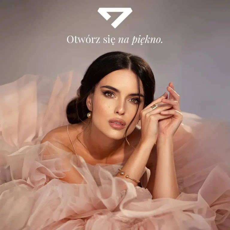 Biżuteria z Motywami: Celebrytki, Znaki Zodiaku i Literki od Sezamu